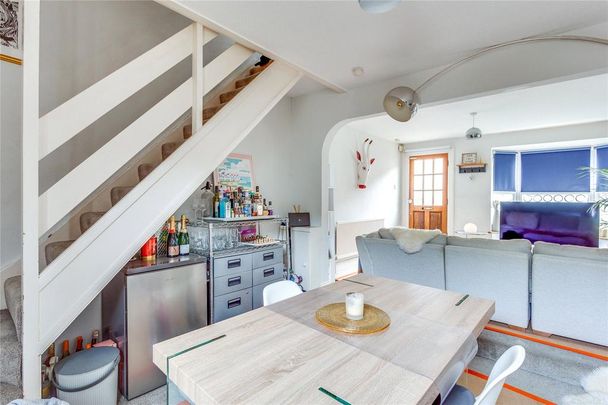 2 bedroom terraced house to rent - Photo 1