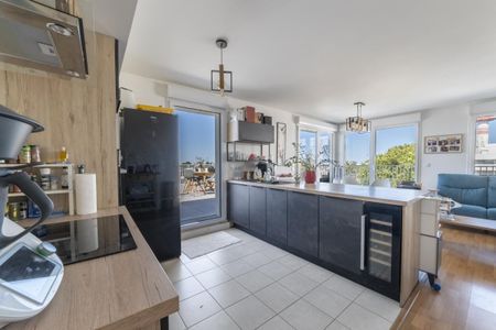Location Appartement 4 pièces Meublé 81m² ST HERBLAIN 44800 - Photo 4