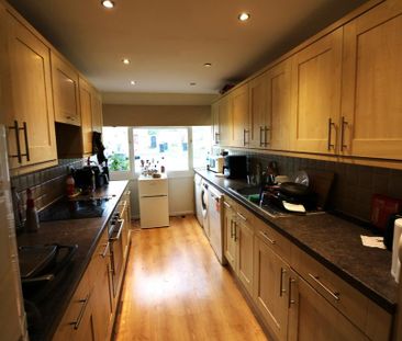 5 bedroom terraced house to rent - Photo 4