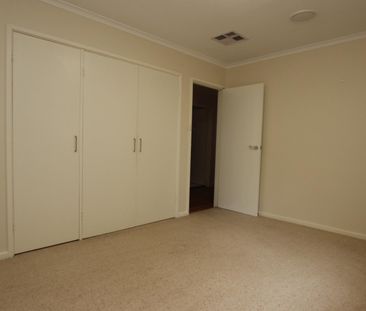 Welcoming Weston Home - 3 month lease only - Photo 5