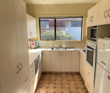 Easy Care Townhouse - Photo 2