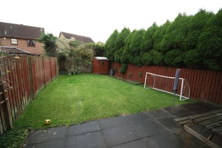 3 bedroom semi-detached house to rent - Photo 5