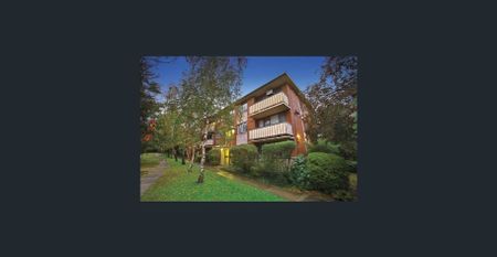 PRIME LOCATION IN THE HEART OF HAWTHORN - Photo 2