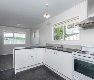 12 Griffiths Grove, Newlands - Photo 4