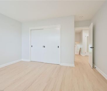For Lease - 738 Mohawk Road Unit# Upper, Hamilton, Ontario - Photo 4