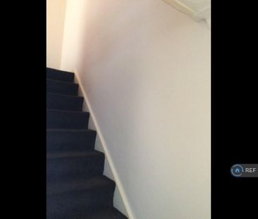 3 bedroom end of terrace house to rent - Photo 5