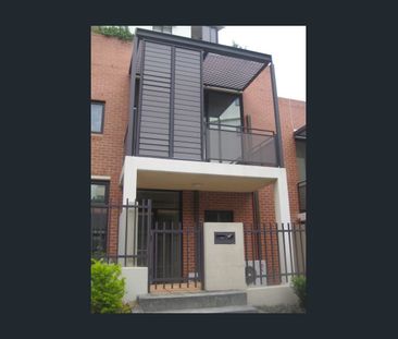 2-Bedroom Townhouse in the Heart of Kogarah - HOME/OFFICE IDEAL SET UP - Photo 3