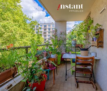 T5 4 chambres grand balcon, - Photo 3