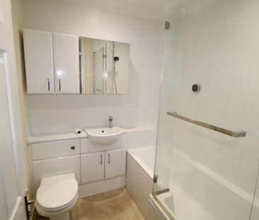 2 bedroom semi-detached house to rent - Photo 5