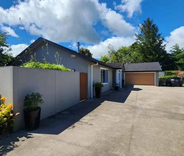 Beautifully Presented 4-Bedroom Home with Private Outdoor Living - Photo 4