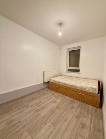 2 Bed Flat, Whites Grounds Estate, SE1 - Photo 3