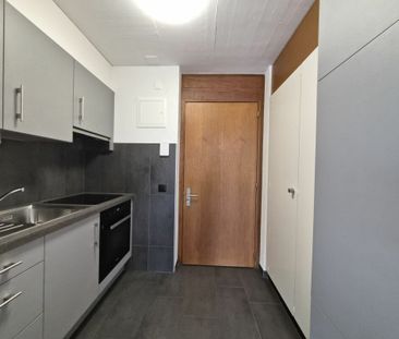 Studio rénové avec encadrement et vue sur le lac au 3ème étage - Photo 2
