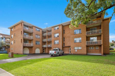 1/26 Campbell Street, Wollongong. - Photo 2