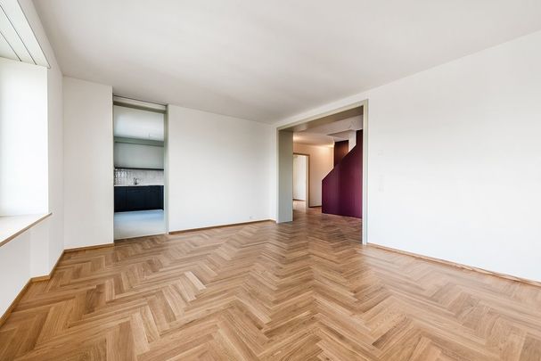 Helle Dach-Maisonettewohnung im beliebten Kreis 6 in Zürich - Foto 1