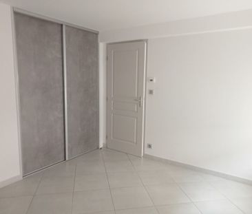 Location Appartement 4 pièces 105m² MONTMIRAIL 51210 - Photo 1