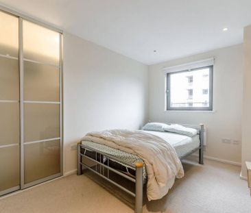 2 bedroom flat to rent - Photo 6