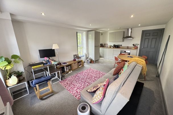 Harrington Close - Photo 1