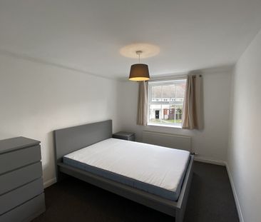 Alderman Close, Beeston, NG9 2RH - Photo 3