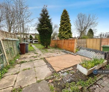 4 bedroom terraced house to rent - Photo 5