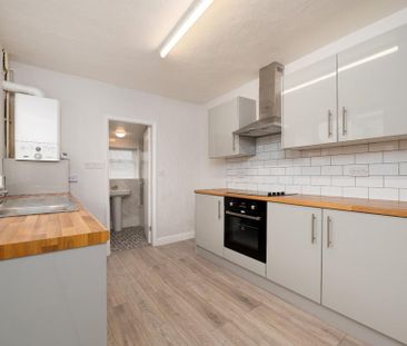 3 bedroom terraced house to rent - Photo 4