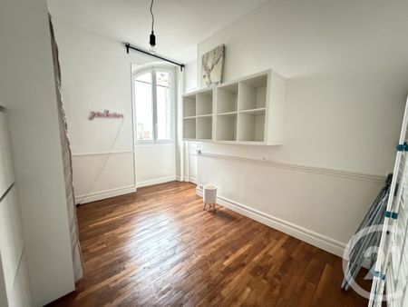 Location Appartement 3 pièces 68m² LA NEUVILLETTE 51100 - Photo 5