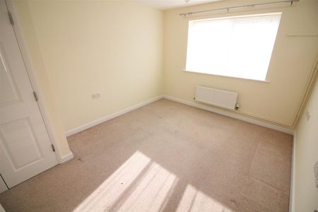 Dedworth Road, Windsor - Photo 2