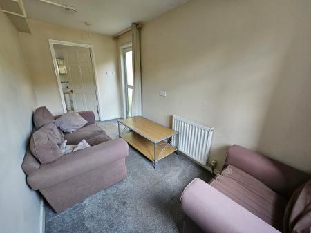 Bradshaws, Hatfield, AL10 - Photo 1