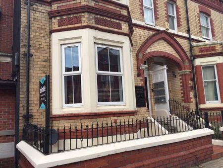 1 bedroom flat to rent - Photo 4