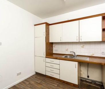 32b Bachelors Walk, Lisburn, BT28 1XN - Photo 6