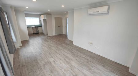 Executive Two Story Townhouse - Photo 3