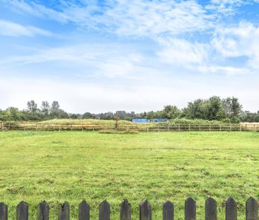 2 bedroom cottage to rent - Photo 1