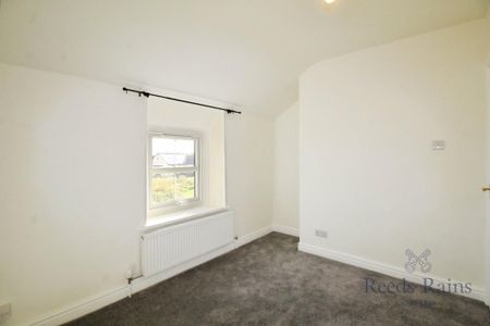 2 bedroom terraced house to rent - Photo 5