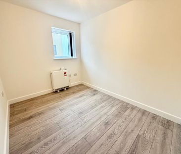 3 bedroom apartment to rent - Photo 6