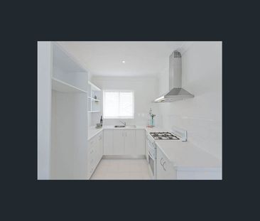 Upstairs unit in fabulous location! - Photo 6