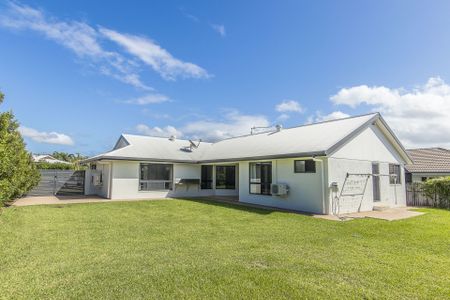 6 St Pauls Court, Mount Louisa - Photo 2