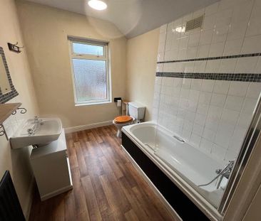 2 bedroom terraced house to rent - Photo 2