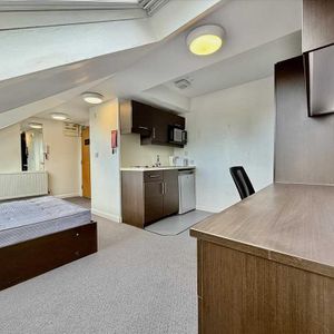 Studio to rent - Photo 2