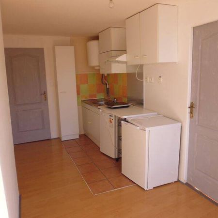 Location appartement t2 3 pièces 40 m² à Villefranche-de-Rouergue (12200) - Photo 3