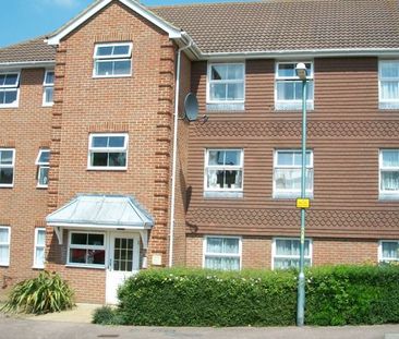 2 bed flat to rent in Gatekeeper Chase, Gillingham, ME8 - Photo 2