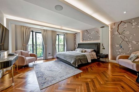 Exceptional Executive Residence on Burtons Way - Photo 2