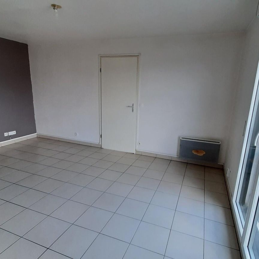 location Appartement T2 DE 39.3m² À ATHIS MONS - Photo 1