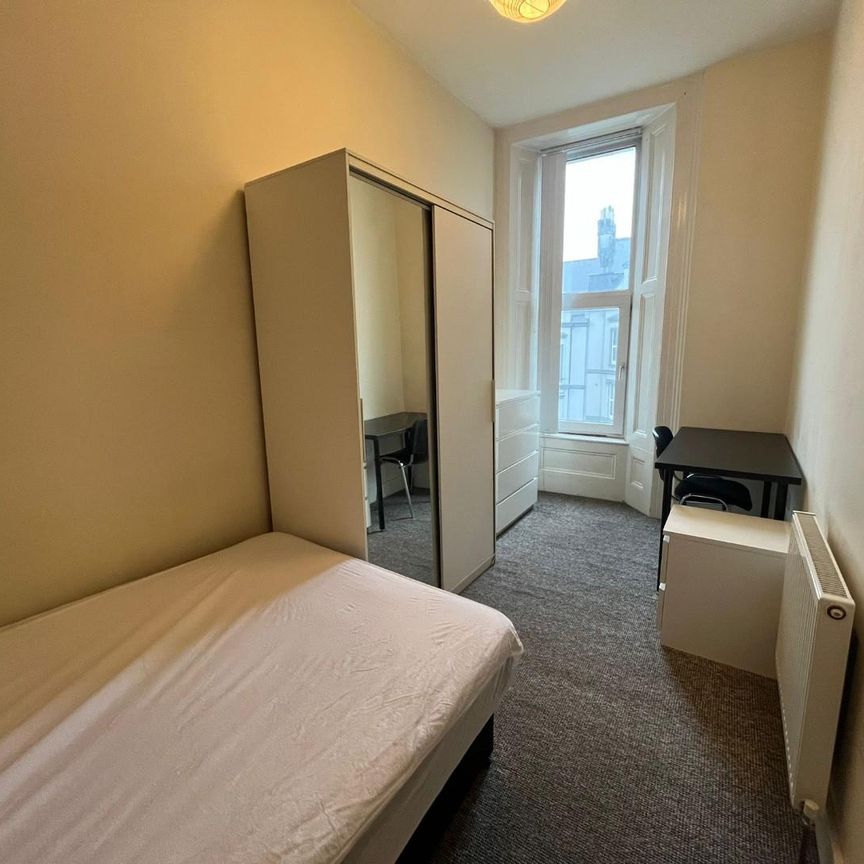 Woodland Terrace, Flat 3, Plymouth - Photo 1