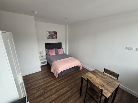 1 bedroom property to rent - Photo 3