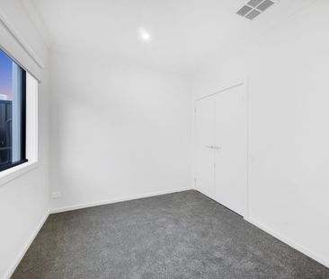 Modern Townhouse in Mickleham - Photo 6