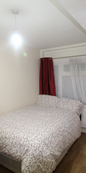 1 bedroom in a house share to rent - Photo 1