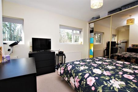 3 bedroom semi-detached house to rent - Photo 4