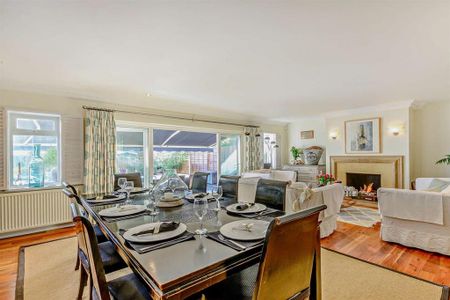 4 bedroom semi-detached house to rent - Photo 2