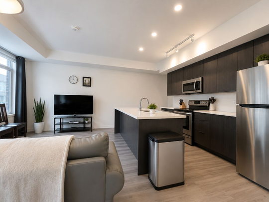 For Lease - 3078 Sixth Line Unit# 330, Oakville, Ontario - Photo 1