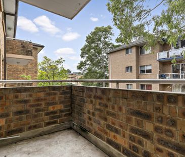 Well Presented Unit - Photo 3