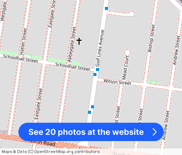 Luxurious Townhouse in Prime Location - Photo 1